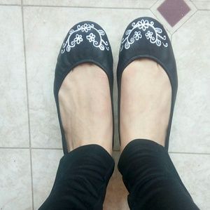 NWT hand painted matte black tieks - 9